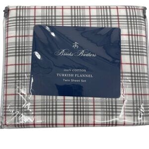 BROOKS BROTHERS Twin Size Cotton Turkish Flannel 
Plaid Sheet Set Gray red NWT